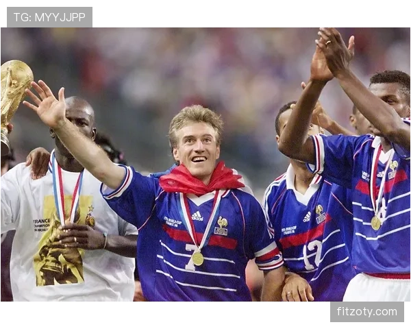 坎特与马克莱莱：防守型后腰的战术演变与角色差异解析